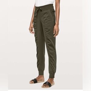 Lululemon Dance Studio Jogger 29”